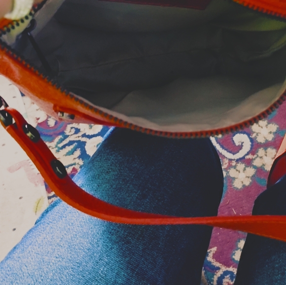 Viola Castlellan - Picture 5 of 6